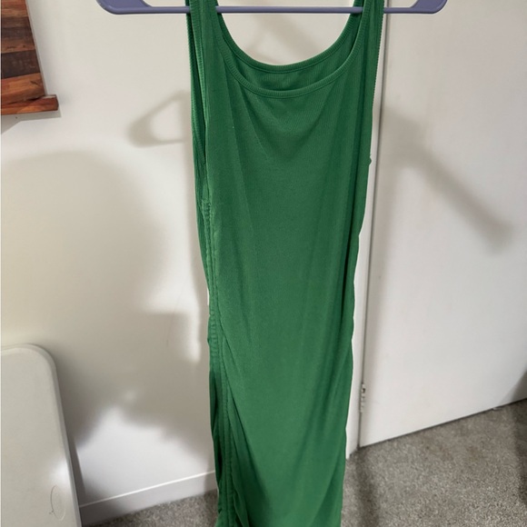 Dresses & Skirts - Green Sleeveless Maxi Dress